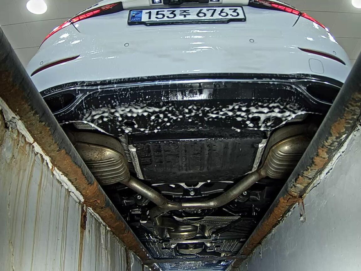 MERCEDES-BENZ C-CLASS (5TH GEN) C300 4MATIC AVANTGARDE 2023 - zdjęcie 8