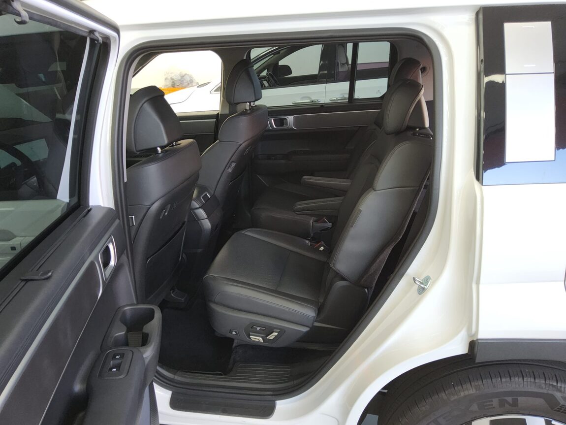 HYUNDAI THE ALL NEW SANTA FE GASOLINE 2.5 AWD PRESTIGE 2024 - zdjęcie 12