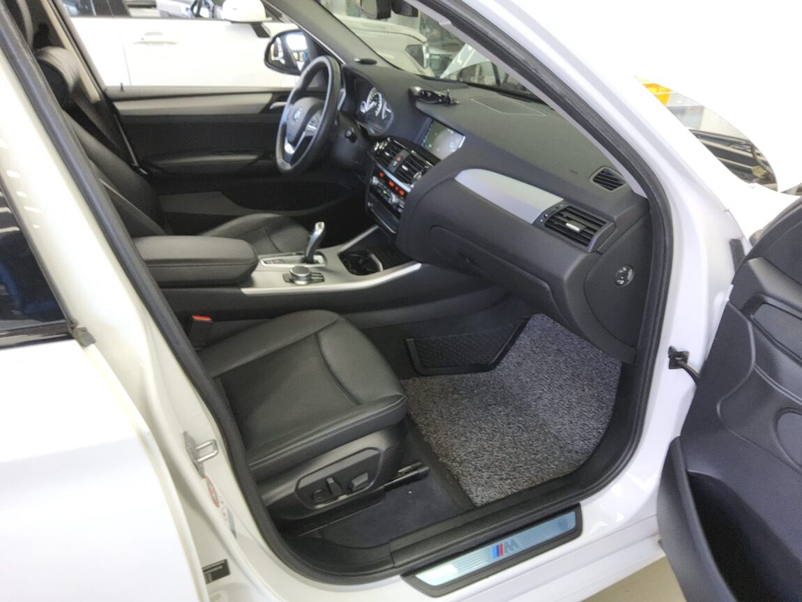 BMW X3 (2ND GEN) 20d xDRIVE M AERODYNAMIC 2017 - zdjęcie 14