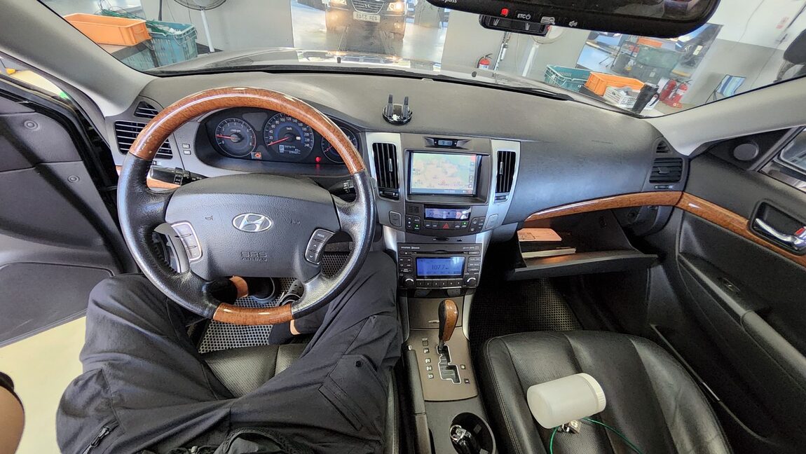 HYUNDAI NF SONATA TRANSFORM N20 PREMIER BLACK PREMIUM MODEL 2009 - zdjęcie 11