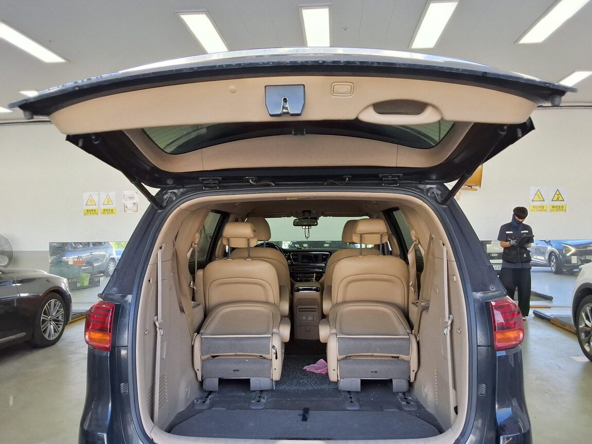 KIA THE NEW CARNIVAL 9-SEATER DIESEL NOBLESSE SPECIAL 2020 - zdjęcie 15