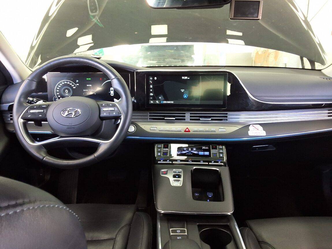 HYUNDAI THE NEW GRANDEUR IG GASOLINE 2.5 PREMIUM CHOICE 2020 - zdjęcie 11