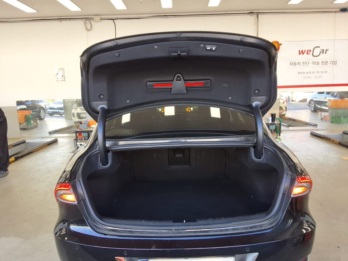 HYUNDAI THE NEW GRANDEUR IG GASOLINE 2.5 PREMIUM CHOICE 2020 - zdjęcie 15