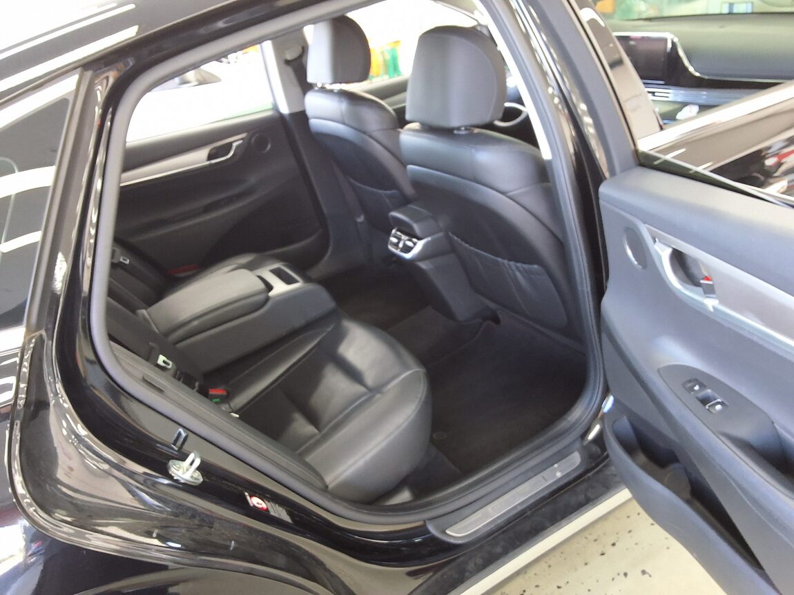 HYUNDAI THE NEW GRANDEUR IG GASOLINE 2.5 PREMIUM CHOICE 2020 - zdjęcie 13