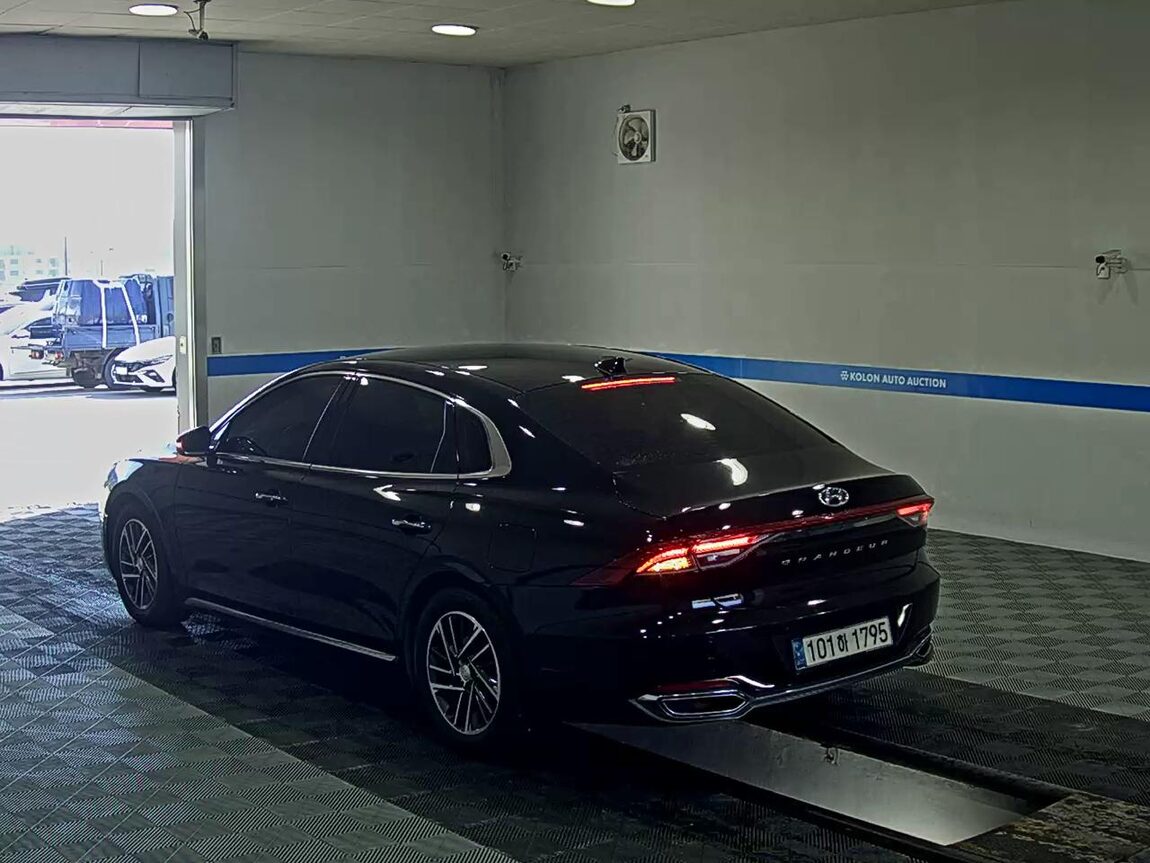 HYUNDAI THE NEW GRANDEUR IG GASOLINE 2.5 PREMIUM CHOICE 2020 - zdjęcie 6