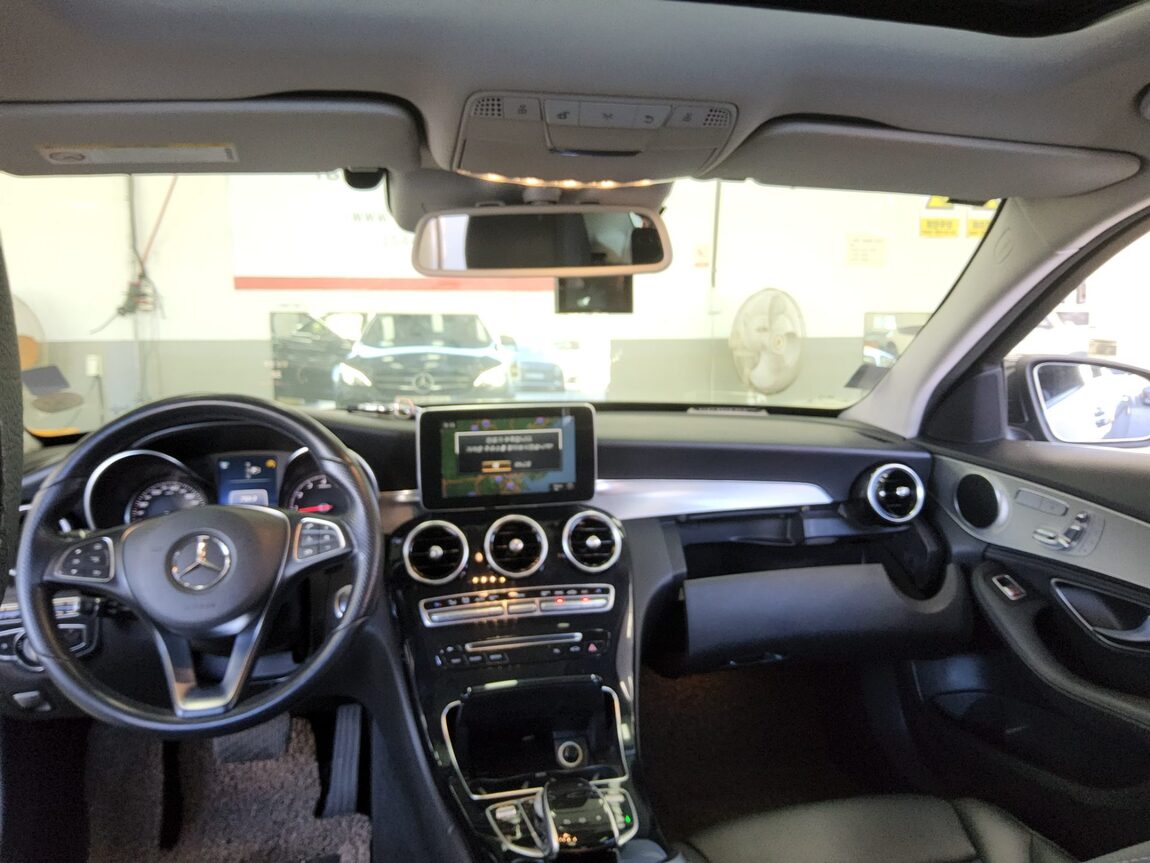 MERCEDES-BENZ C-CLASS (4TH GEN) C200 AVANTGARDE 2015 - zdjęcie 11