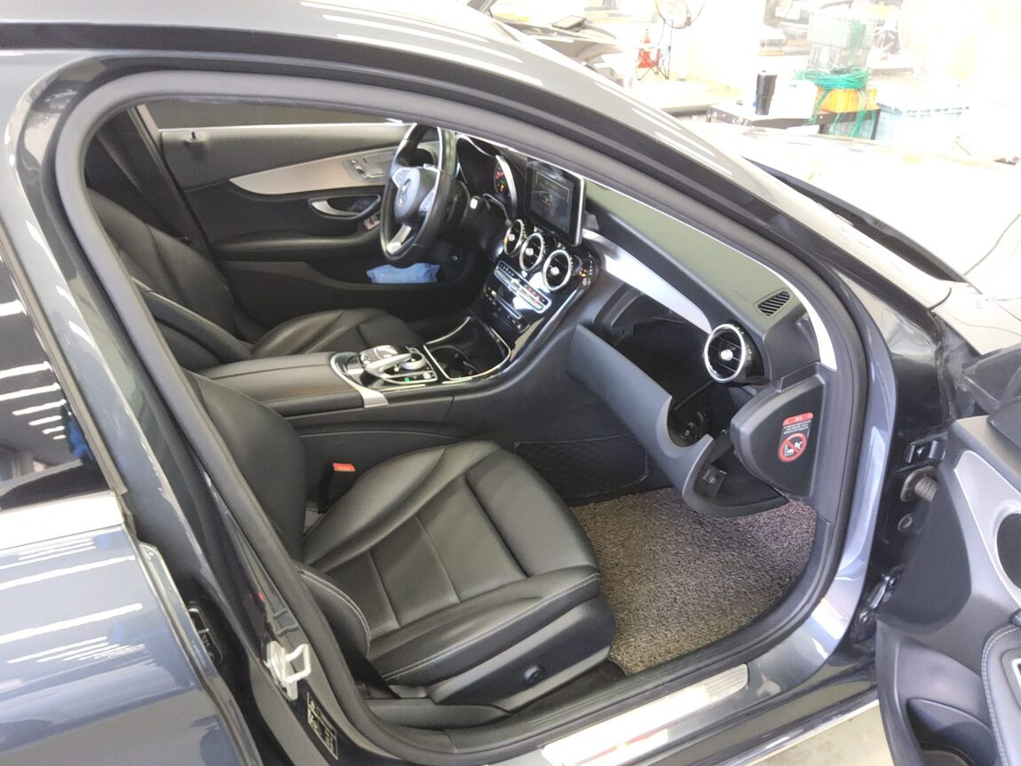 MERCEDES-BENZ C-CLASS (4TH GEN) C200 AVANTGARDE 2015 - zdjęcie 14