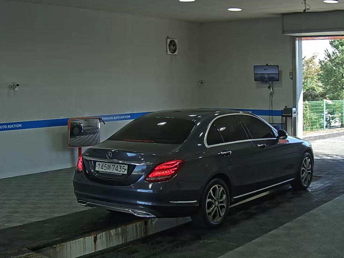 MERCEDES-BENZ C-CLASS (4TH GEN) C200 AVANTGARDE 2015 - zdjęcie 5