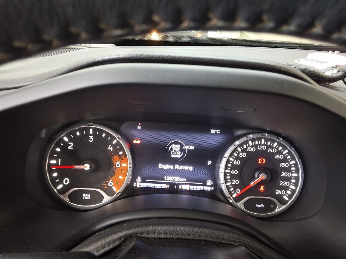 JEEP RENEGADE 2.0 DIESEL AWD LIMITED 2017 - zdjęcie 10