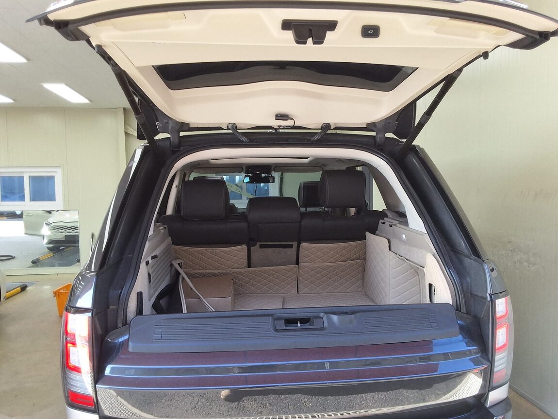 LAND ROVER RANGE ROVER (4TH GEN) 5.0 V8 SC VOGUE SE 2015 - zdjęcie 16