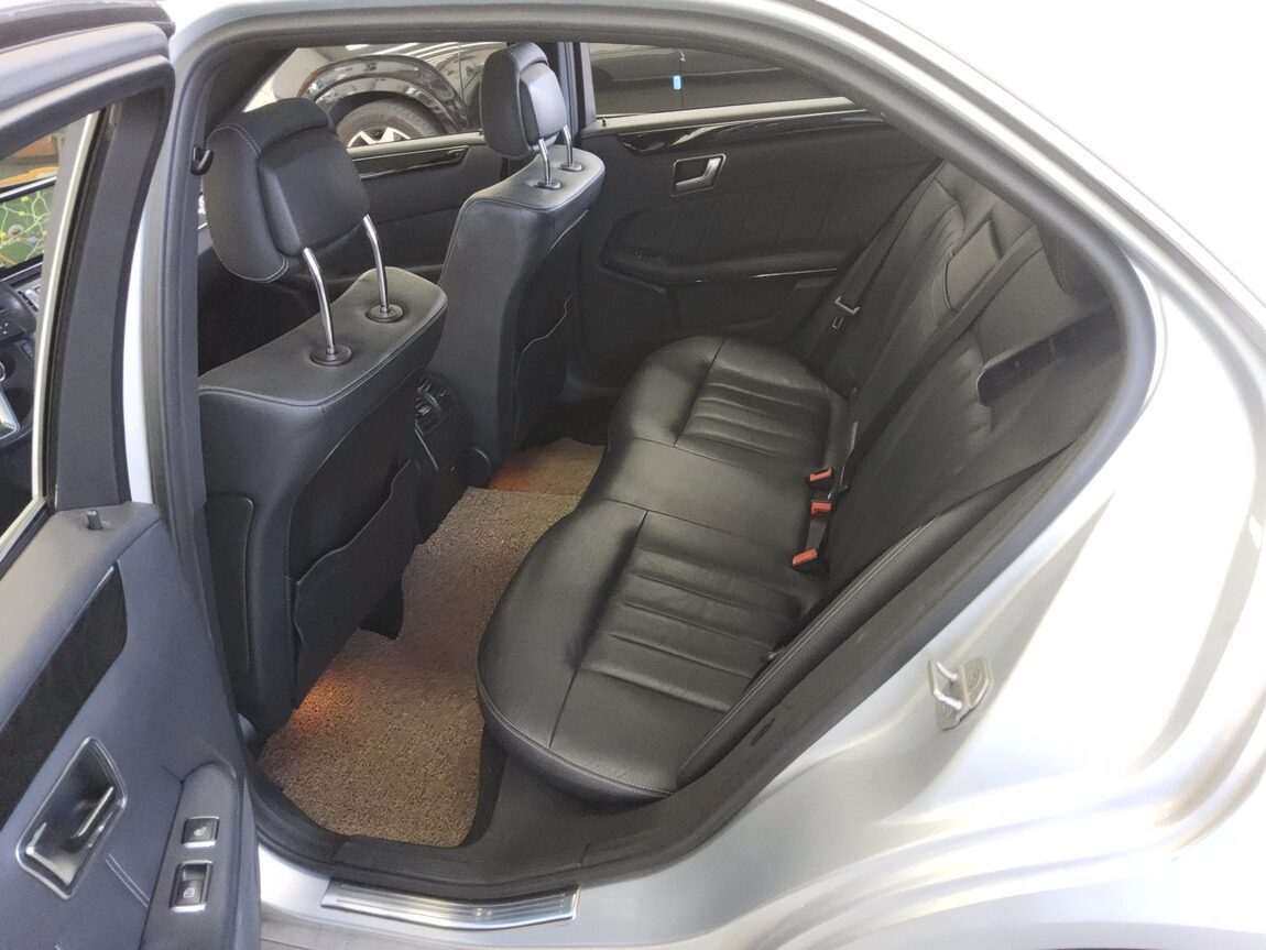 MERCEDES-BENZ E-CLASS (4TH GEN) E250 CDI BLUETEC 4MATIC AVANTGARDE 2016 - zdjęcie 12