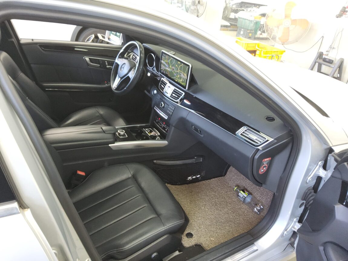 MERCEDES-BENZ E-CLASS (4TH GEN) E250 CDI BLUETEC 4MATIC AVANTGARDE 2016 - zdjęcie 14