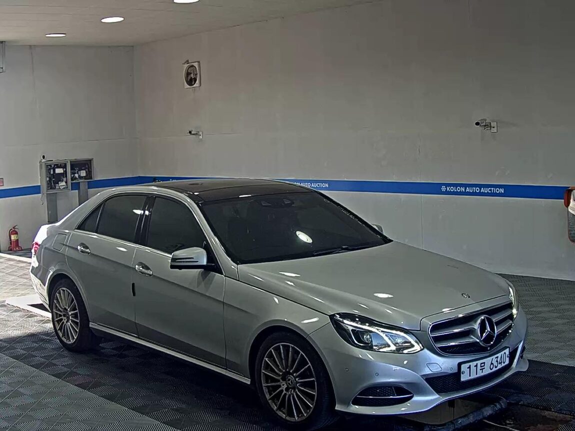 MERCEDES-BENZ E-CLASS (4TH GEN) E250 CDI BLUETEC 4MATIC AVANTGARDE 2016 - zdjęcie 3