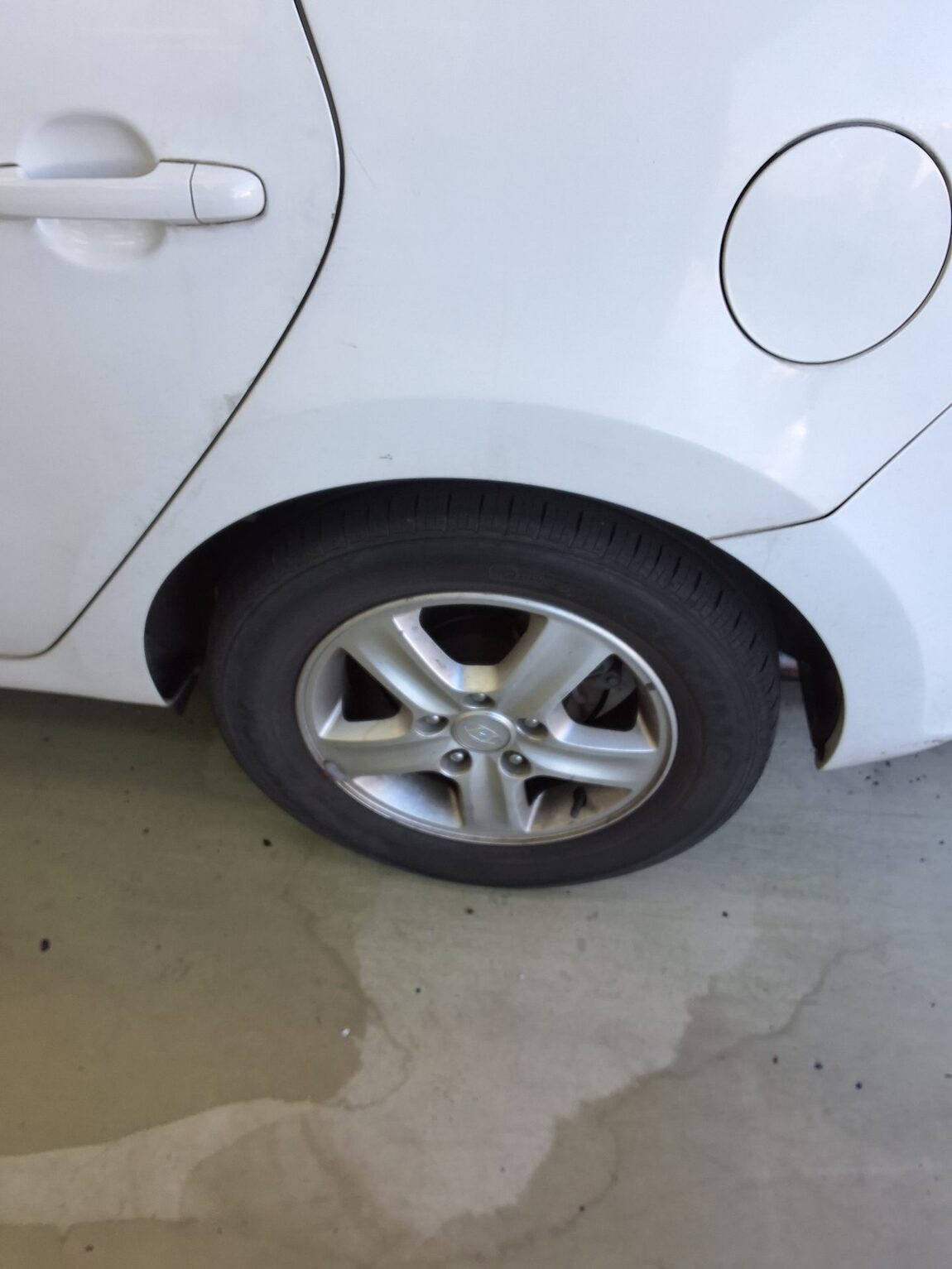 HYUNDAI i30 1.6 VVT DELUXE 2009 - zdjęcie 21