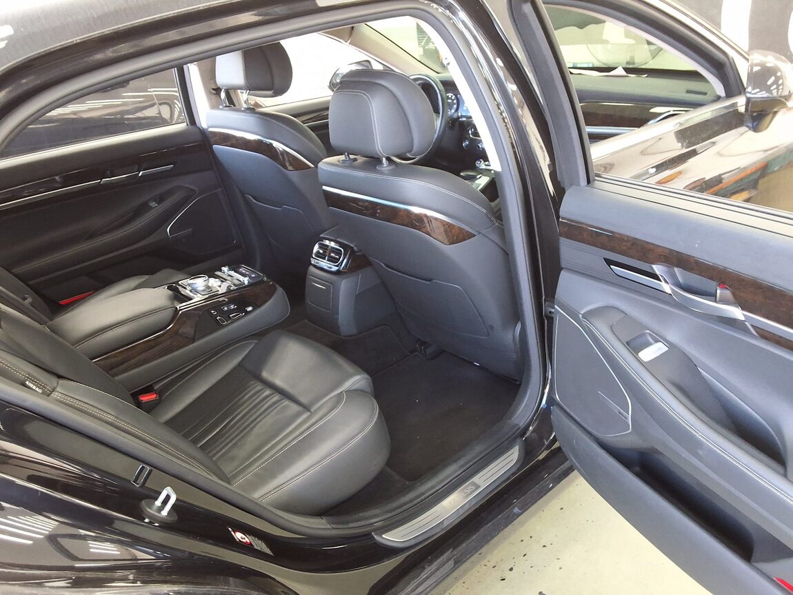 GENESIS G90 3.8 AWD LUXURY 2019 - zdjęcie 13