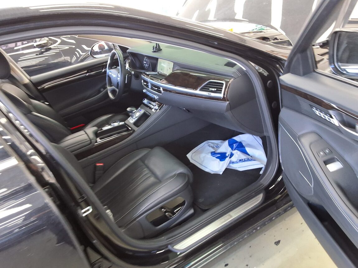 GENESIS G90 3.8 AWD LUXURY 2019 - zdjęcie 14