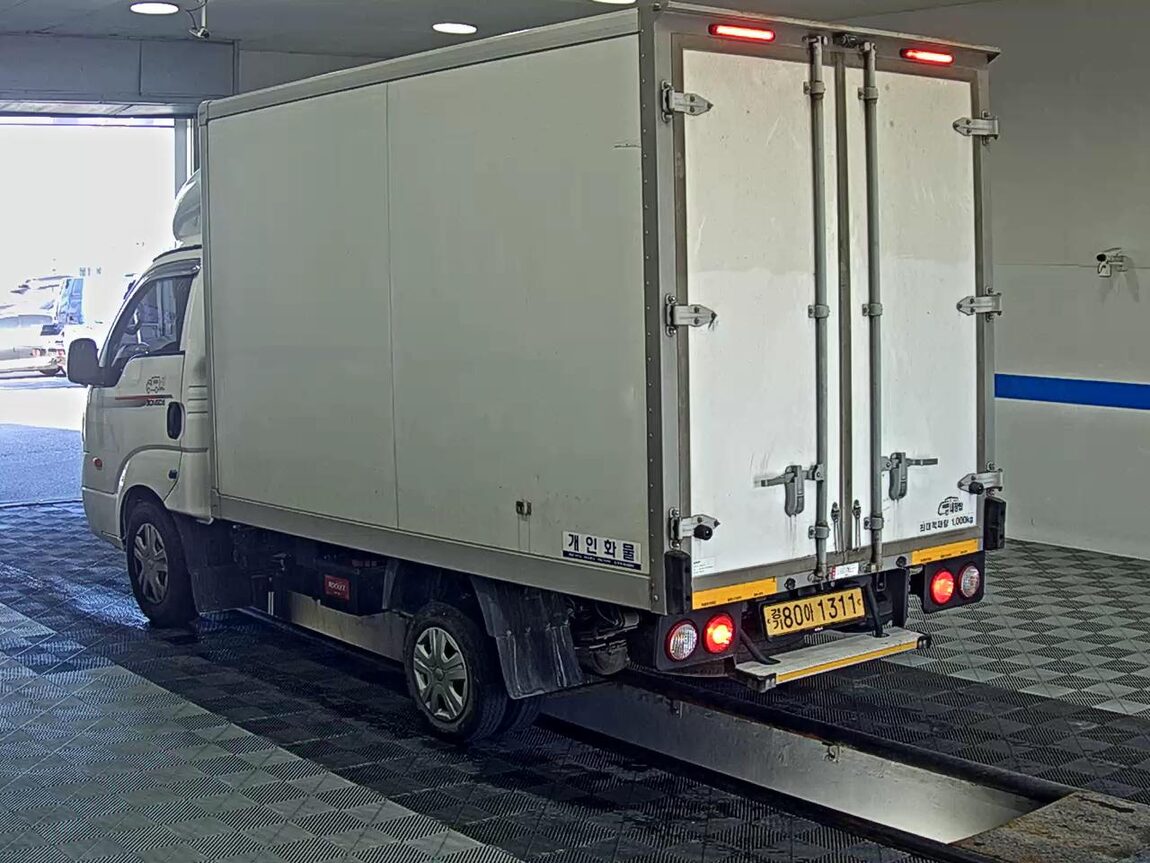 KIA THE NEW BONGO III CARGO BUILT-IN BOX TRUCK PLUS MODEL 2023 - zdjęcie 6
