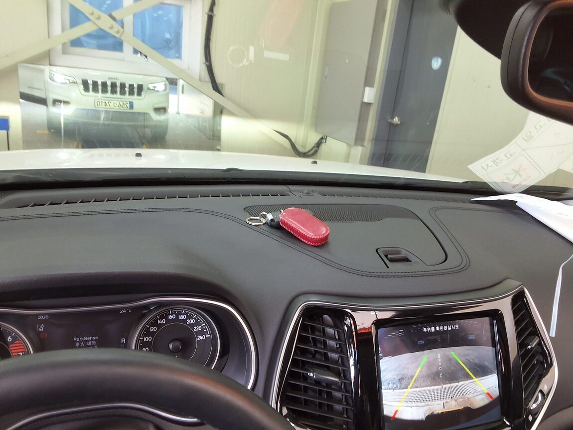 JEEP CHEROKEE (KL) 2.4 AWD LIMITED 2021 - zdjęcie 25