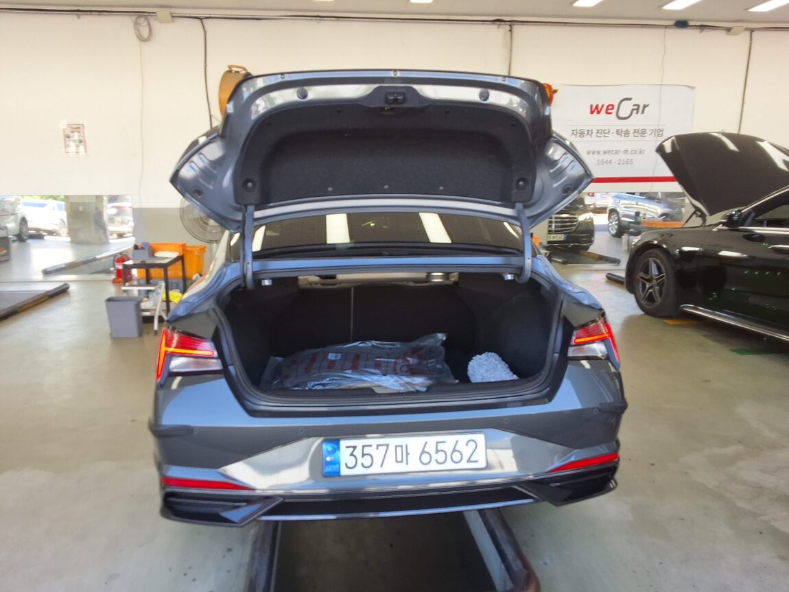 HYUNDAI AVANTE (CN7) 1.6 GASOLINE INSPIRATION 2023 - zdjęcie 15