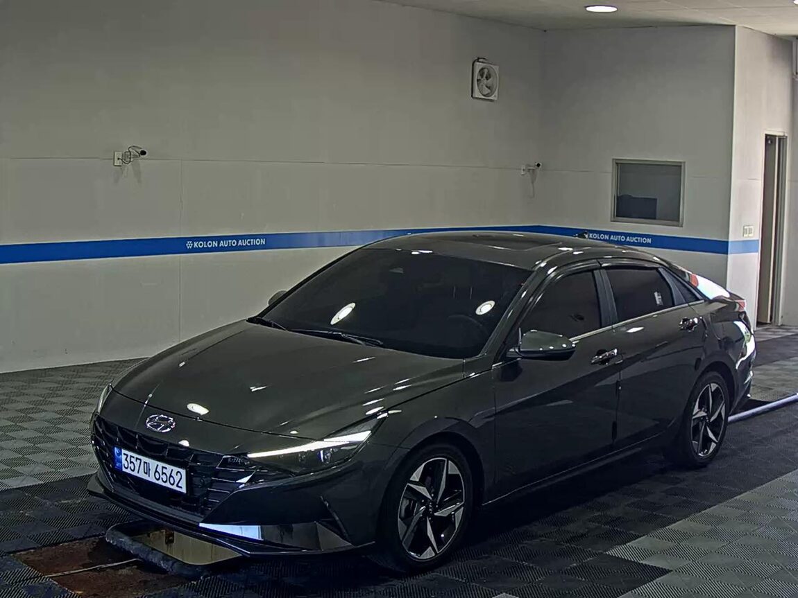 HYUNDAI AVANTE (CN7) 1.6 GASOLINE INSPIRATION 2023 - zdjęcie 2