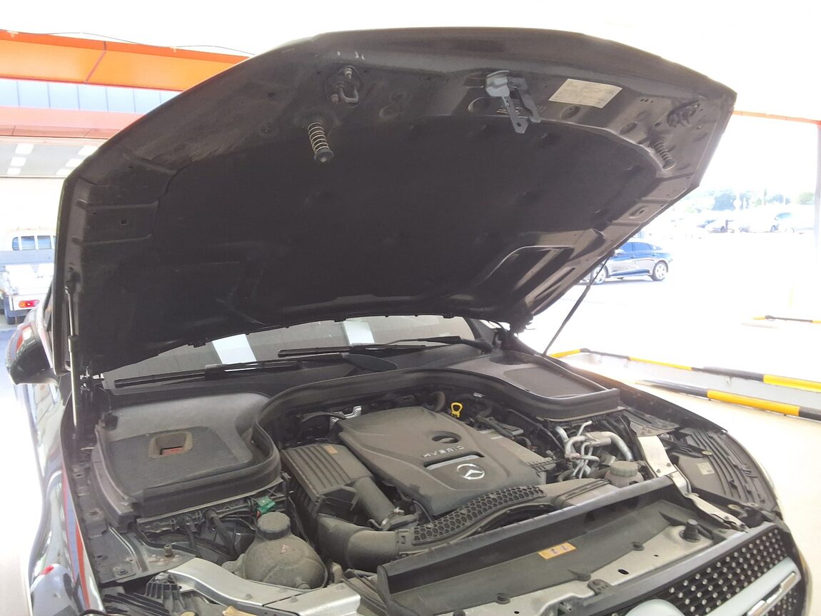 MERCEDES-BENZ GLC-CLASS GLC 300e 4MATIC 2022 - zdjęcie 18