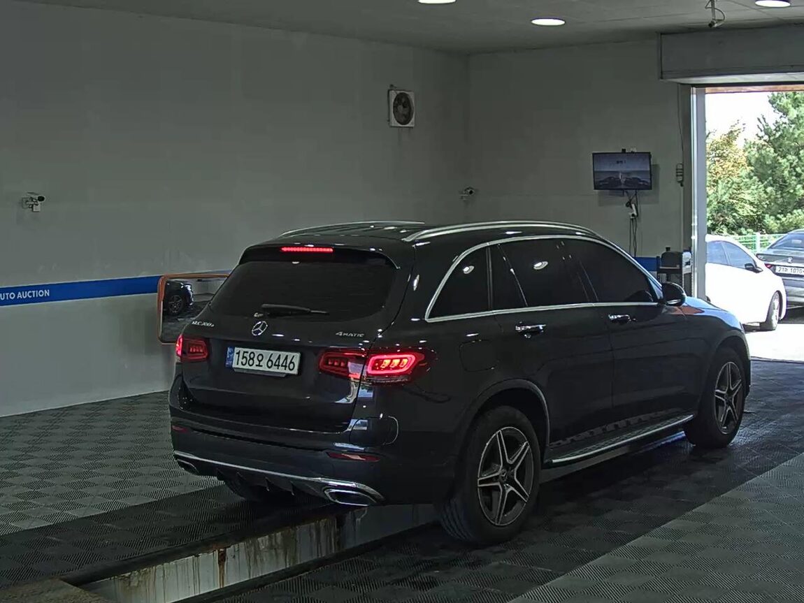 MERCEDES-BENZ GLC-CLASS GLC 300e 4MATIC 2022 - zdjęcie 5