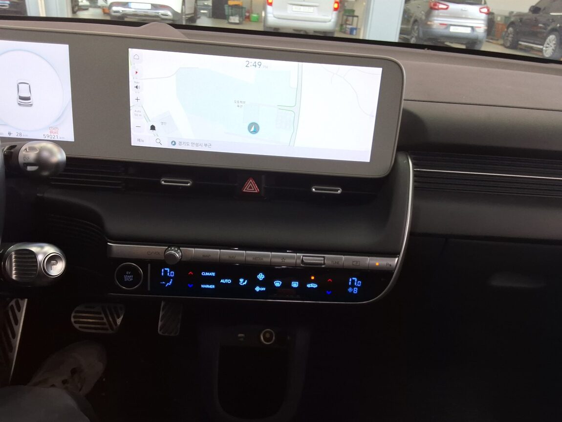 HYUNDAI IONIQ 5 EV 2WD LONG RANGE PRESTIGE 2022 - zdjęcie 24
