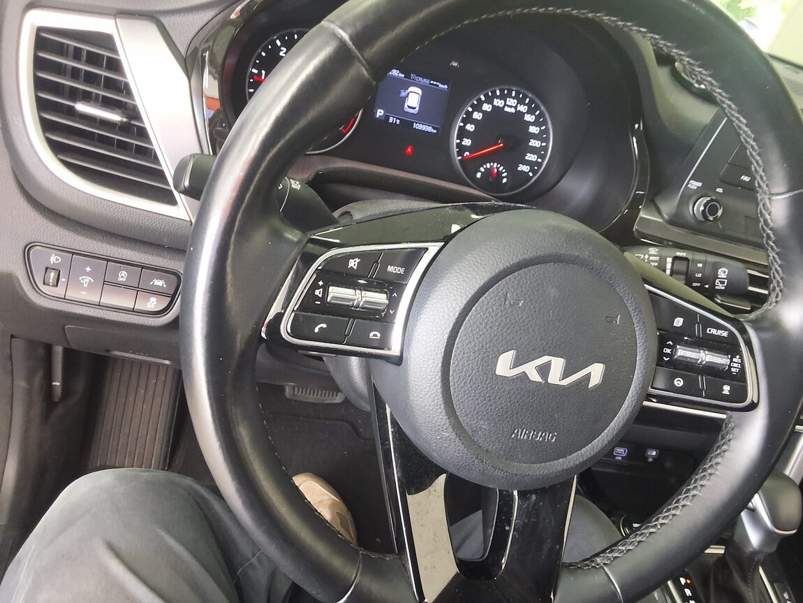 KIA SELTOS 1.6 DIESEL 2WD PRESTIGE 2022 - zdjęcie 23