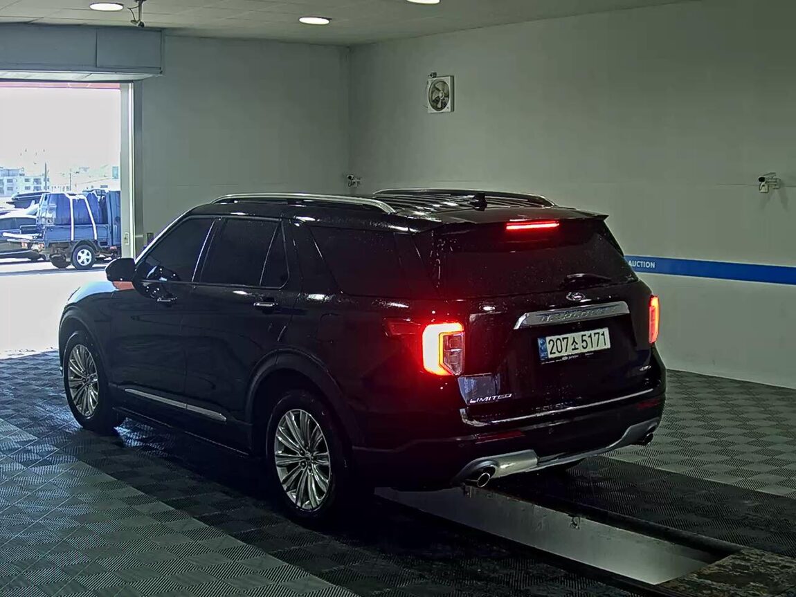 FORD EXPLORER (6TH GEN) 2.3 AWD LIMITED 2022 - zdjęcie 6