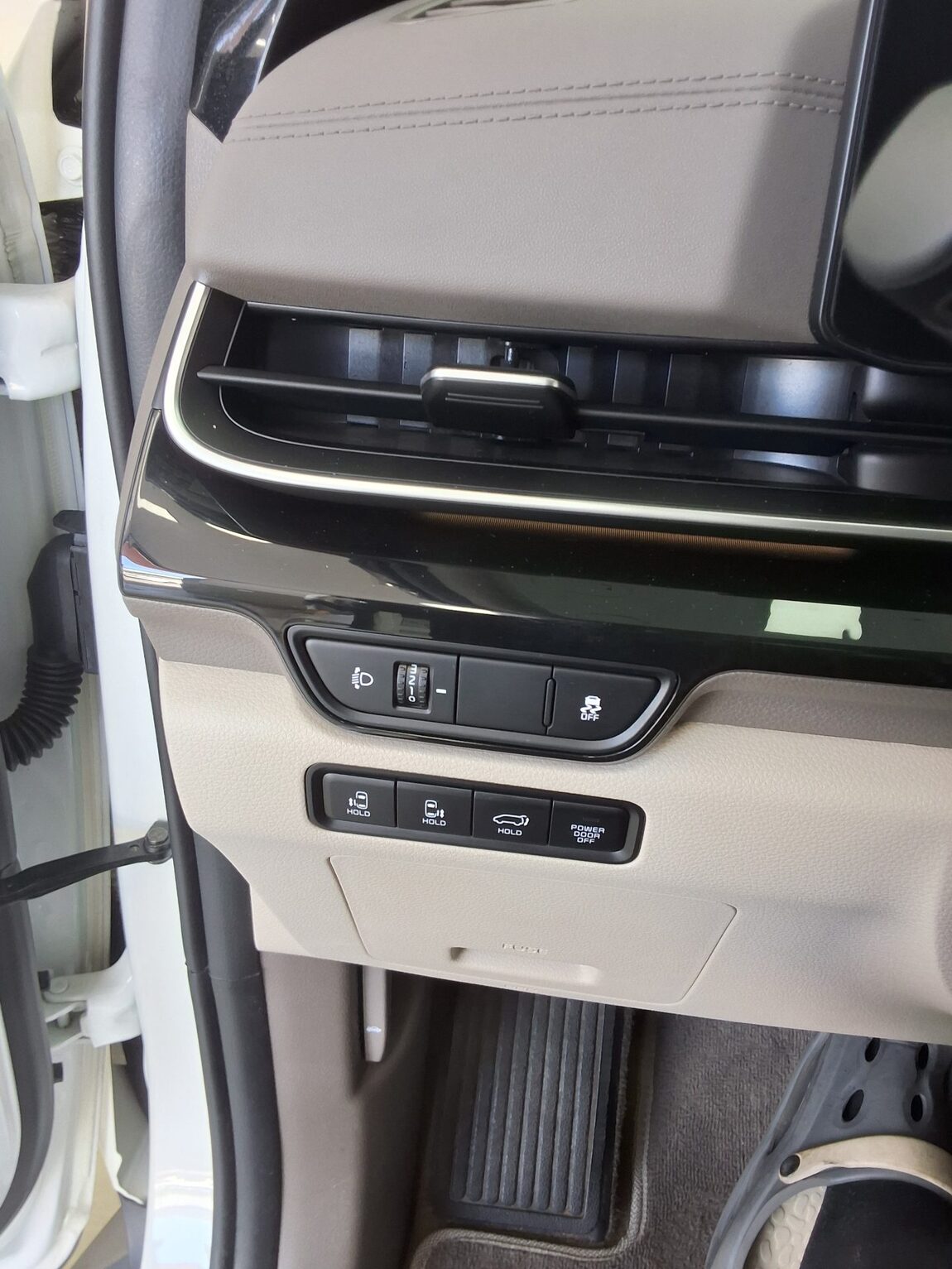 KIA THE NEW CARNIVAL (KA4) HI-LIMOUSINE 7-SEATER GASOLINE SIGNATURE 2025 - zdjęcie 19