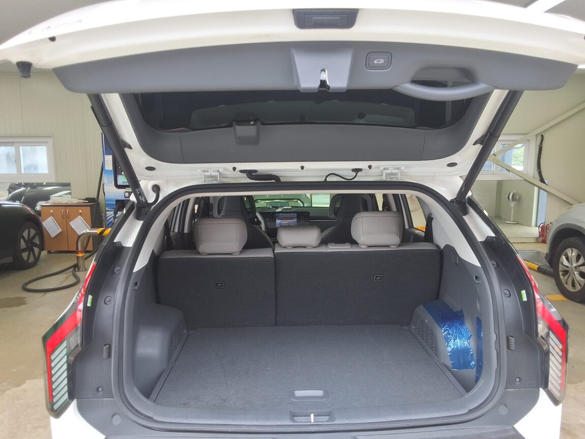KIA EV3 STANDARD EARTH 2025 - zdjęcie 16
