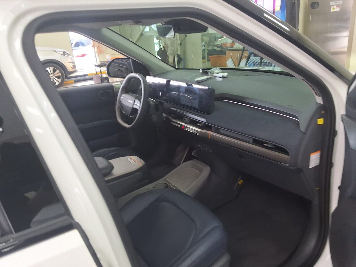 KIA EV3 STANDARD EARTH 2025 - zdjęcie 15