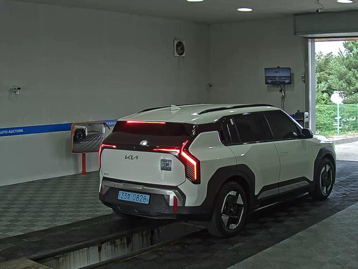 KIA EV3 STANDARD EARTH 2025 - zdjęcie 5