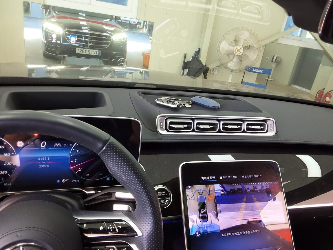 MERCEDES-BENZ S-CLASS (7TH GEN) S500L 4MATIC 2025 - zdjęcie 25