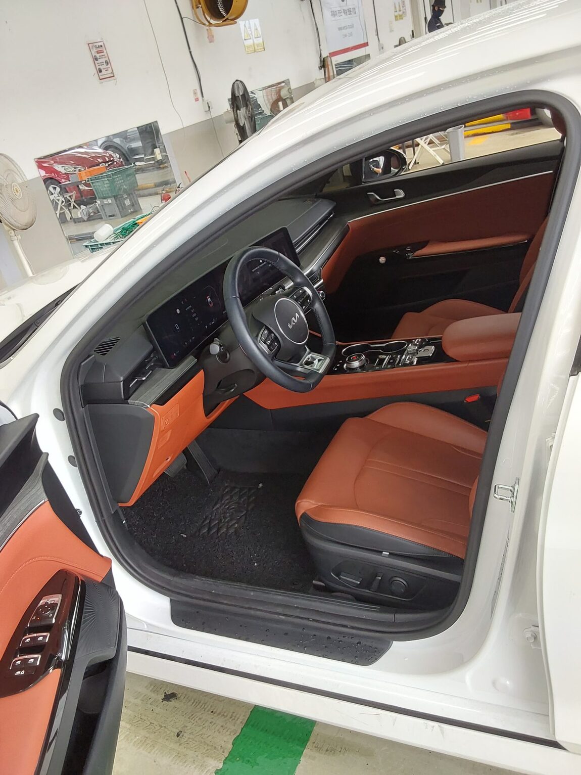 KIA THE NEW K5 (DL3) 1.6 GASOLINE TURBO NOBLESSE 2024 - zdjęcie 10