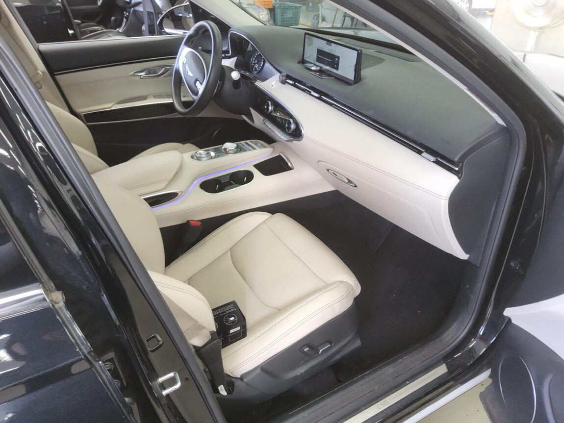 GENESIS GV70 2.2 DIESEL AWD BASE MODEL 2023 - zdjęcie 14