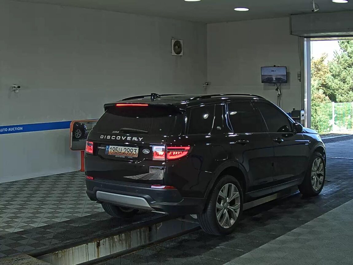 LAND ROVER DISCOVERY SPORT 2.0 P250 SE 2023 - zdjęcie 5
