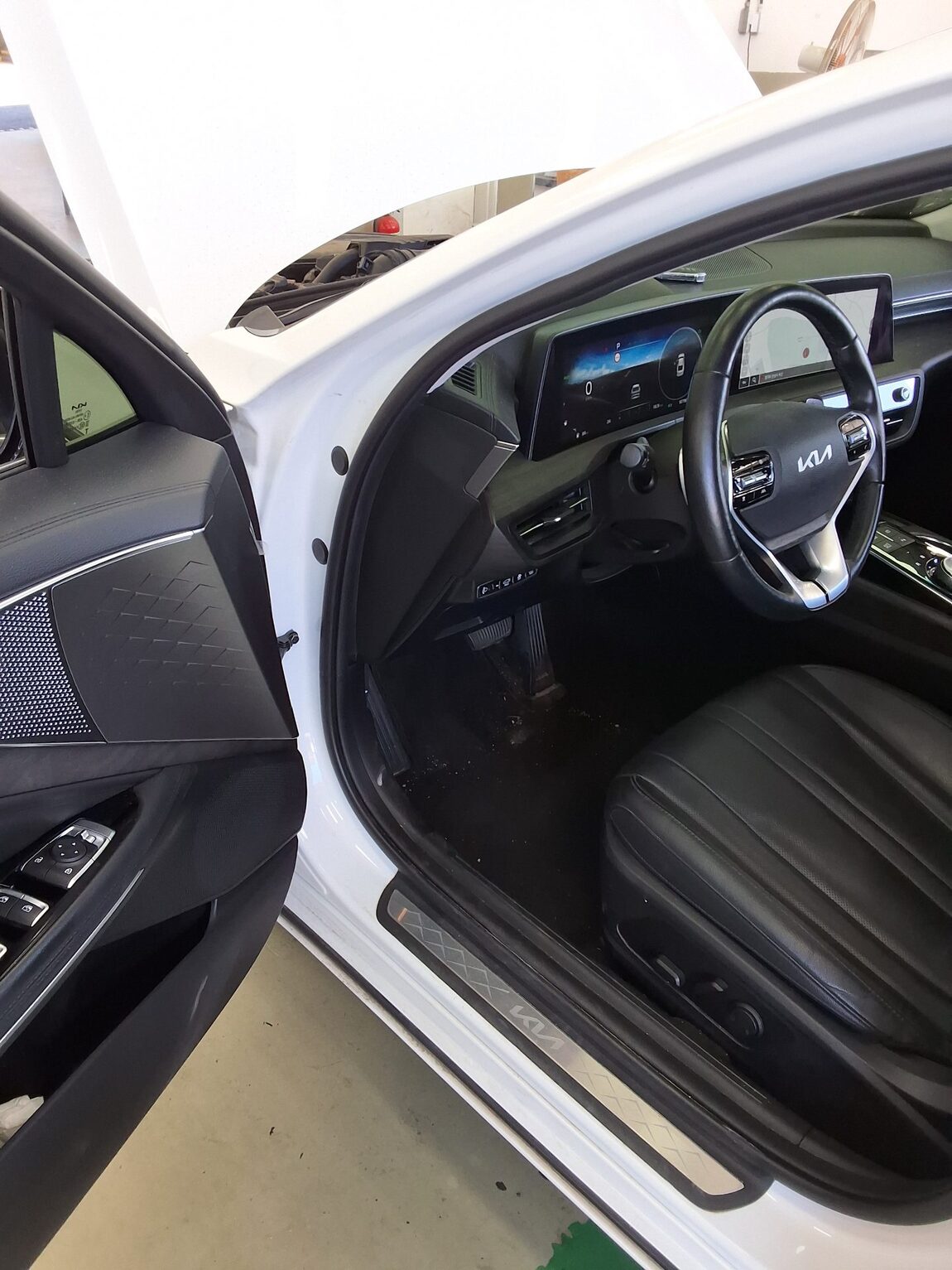 KIA K8 HYBRID HEV NOBLESSE 2023 - zdjęcie 10