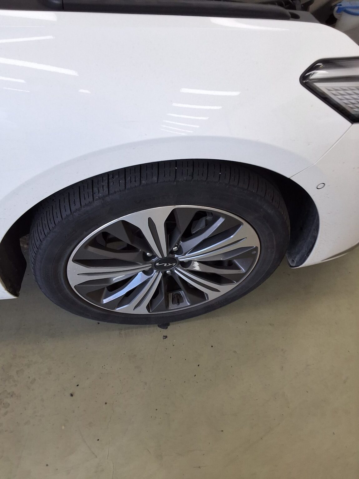 KIA K8 HYBRID HEV NOBLESSE 2023 - zdjęcie 24