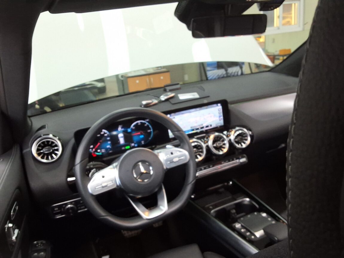 MERCEDES-BENZ EQA 250 AMG PACK PLUS 2022 - zdjęcie 12