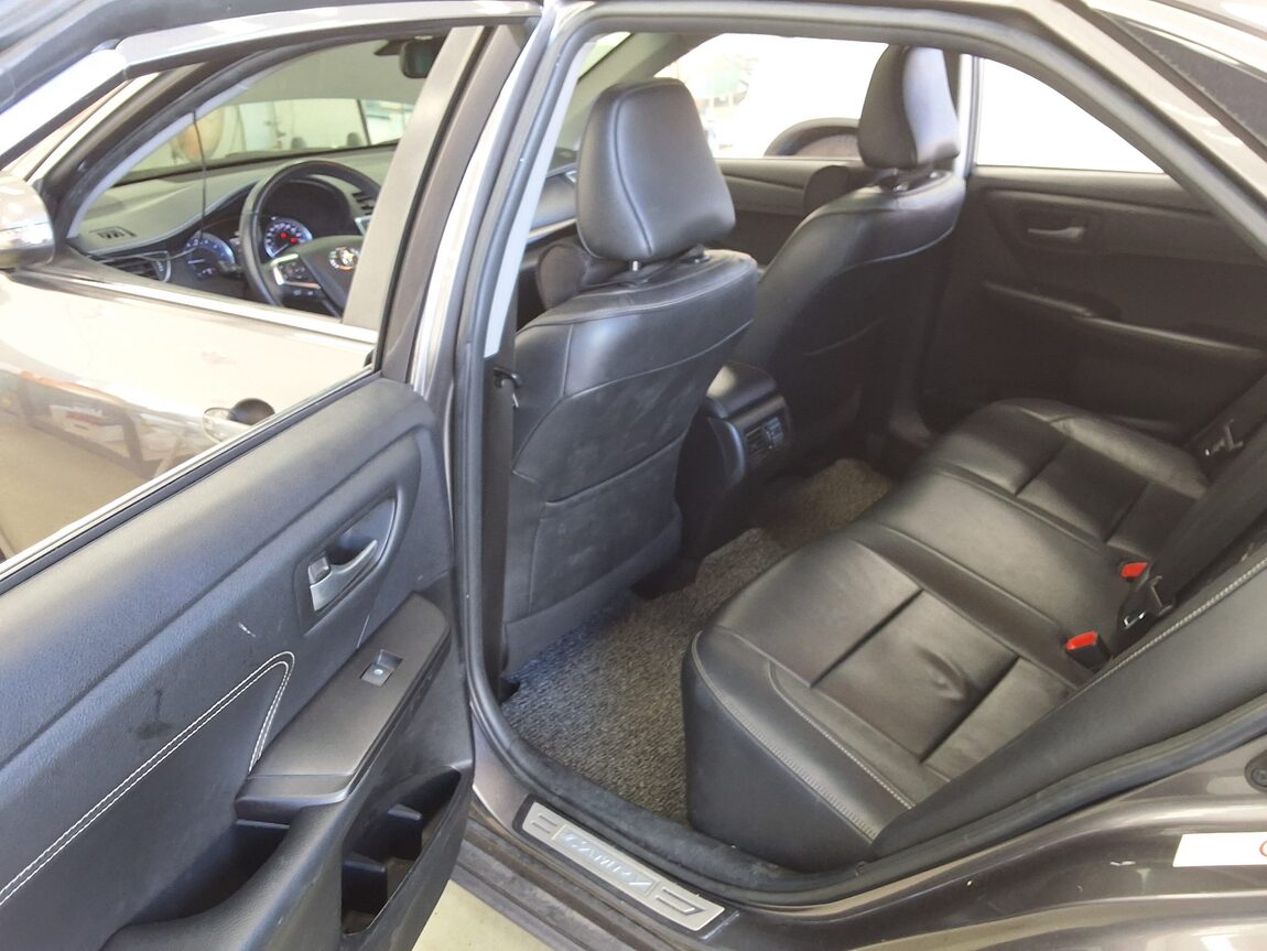 TOYOTA CAMRY (9TH GEN) 2.5 XLE 2016 - zdjęcie 12