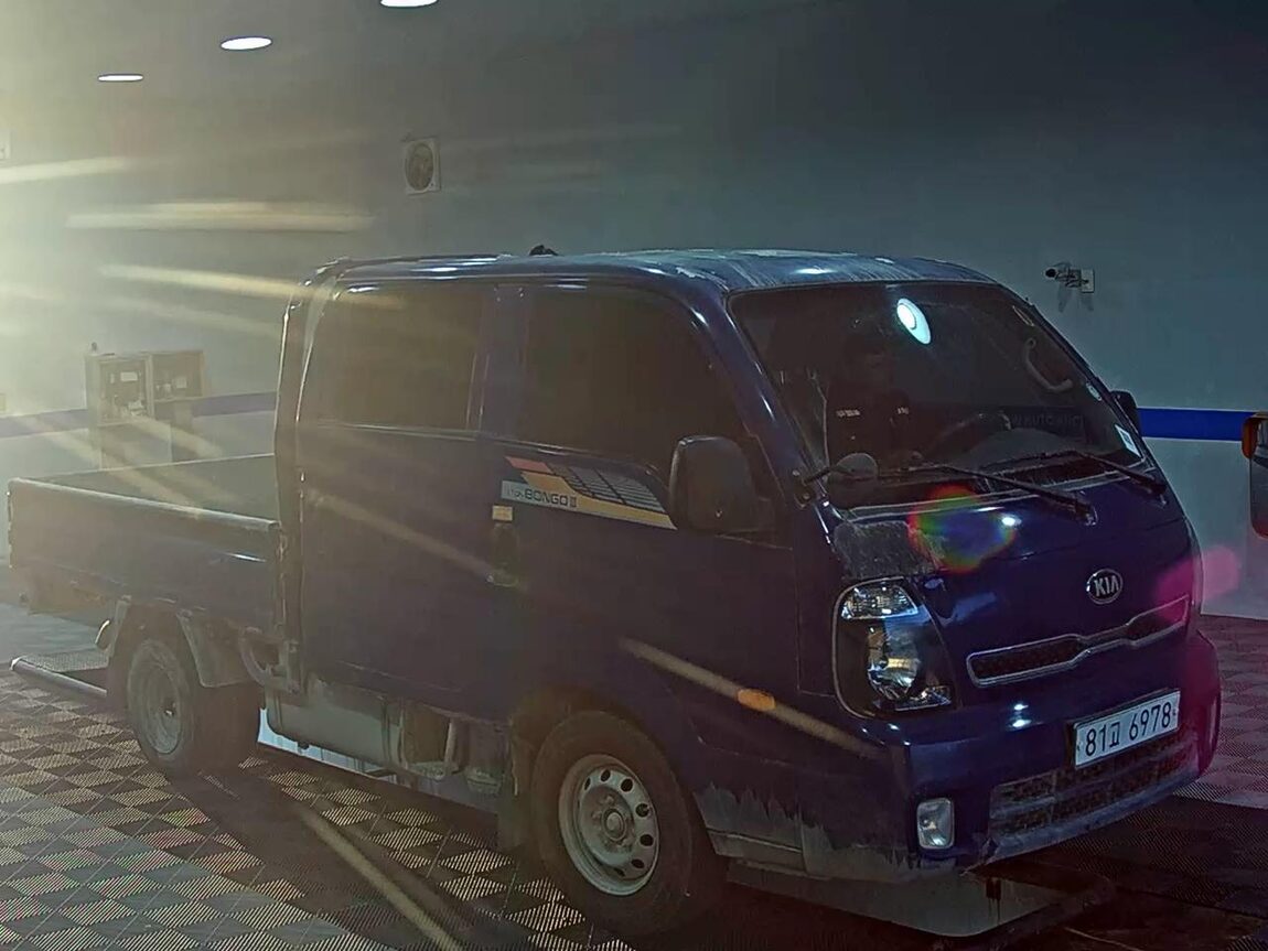 KIA BONGO III CARGO CRDi DOUBLE CAB EXTRA LONG WHEELBASE 2017 - zdjęcie 3