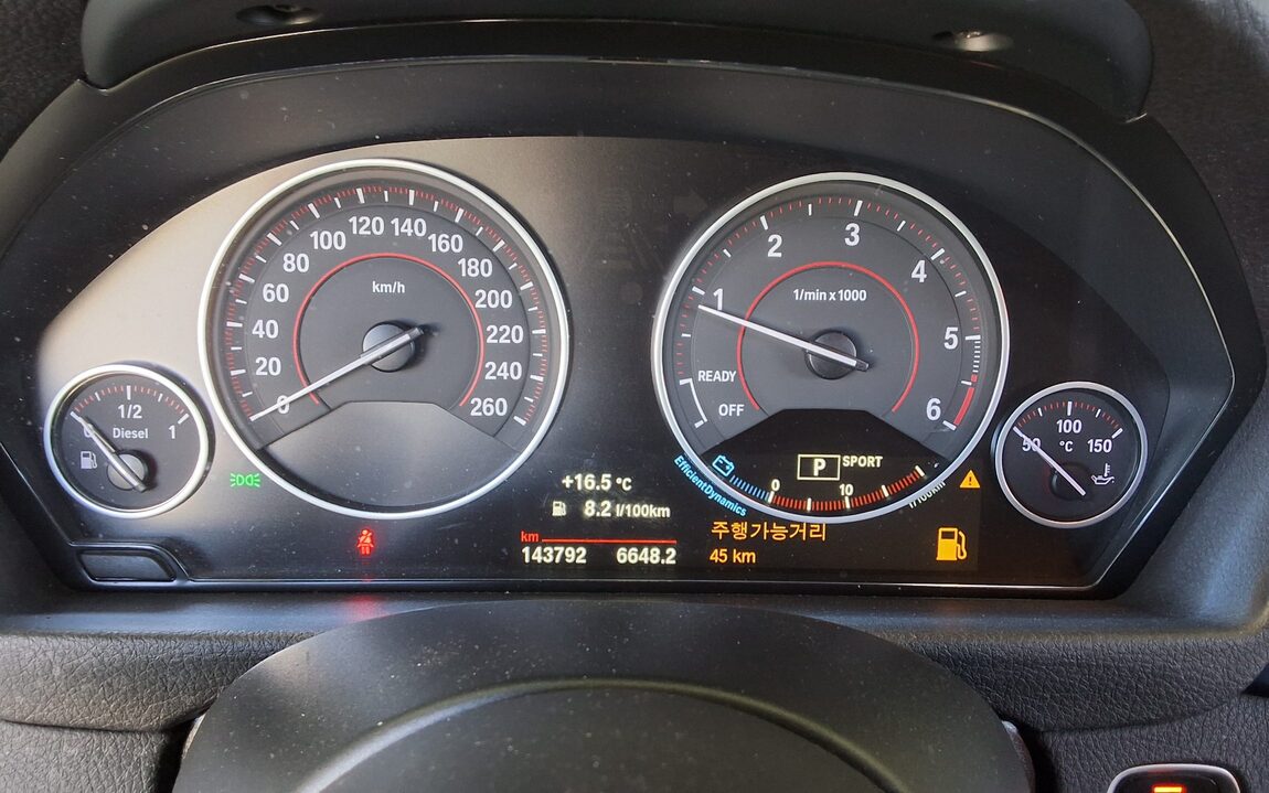 BMW 3 SERIES (6TH GEN) 320d M SPORT 2017 - zdjęcie 9