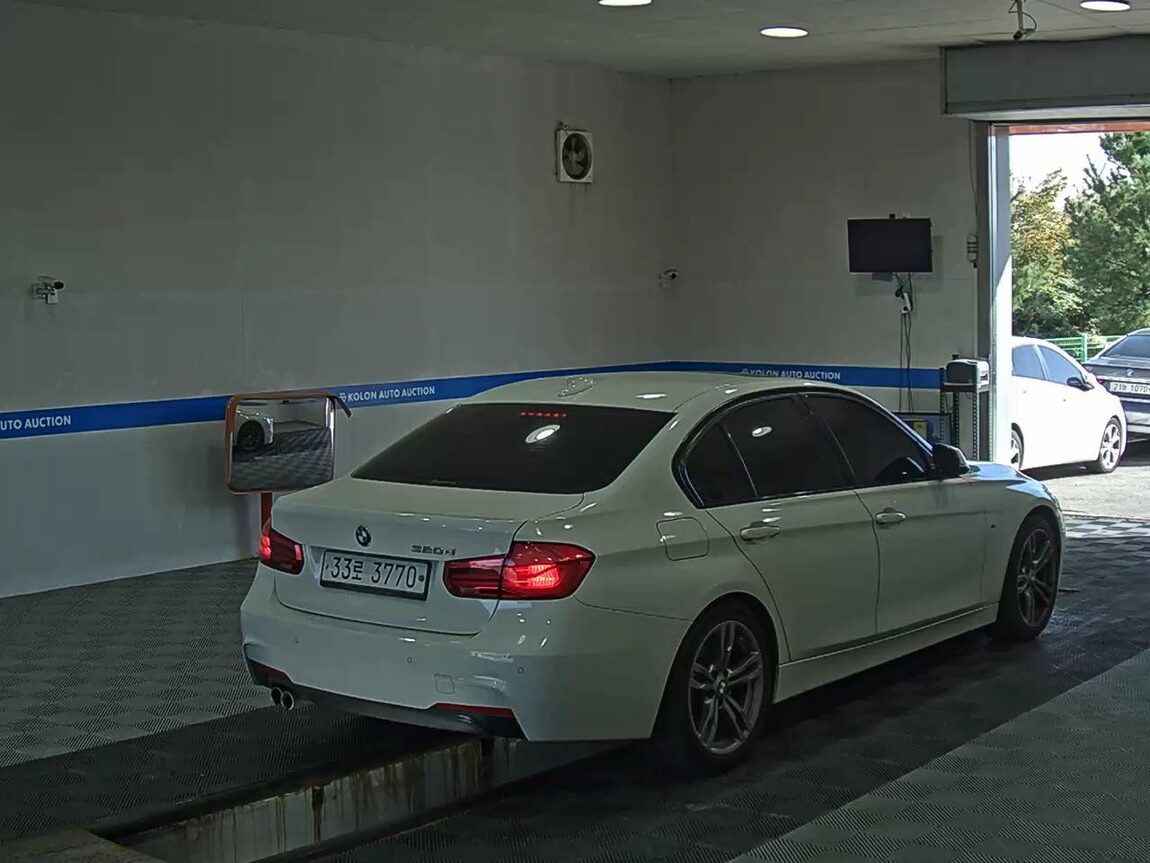 BMW 3 SERIES (6TH GEN) 320d M SPORT 2017 - zdjęcie 5