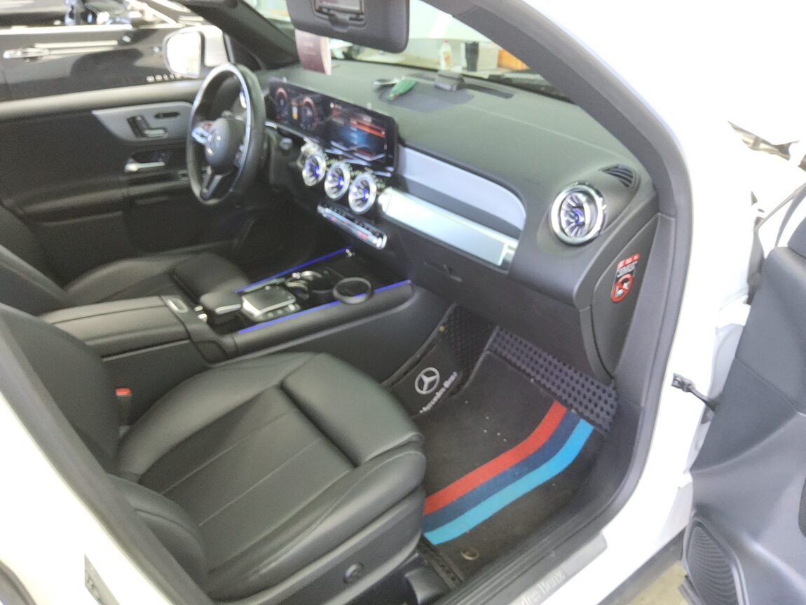 MERCEDES-BENZ GLB-CLASS GLB 200d 2021 - zdjęcie 14
