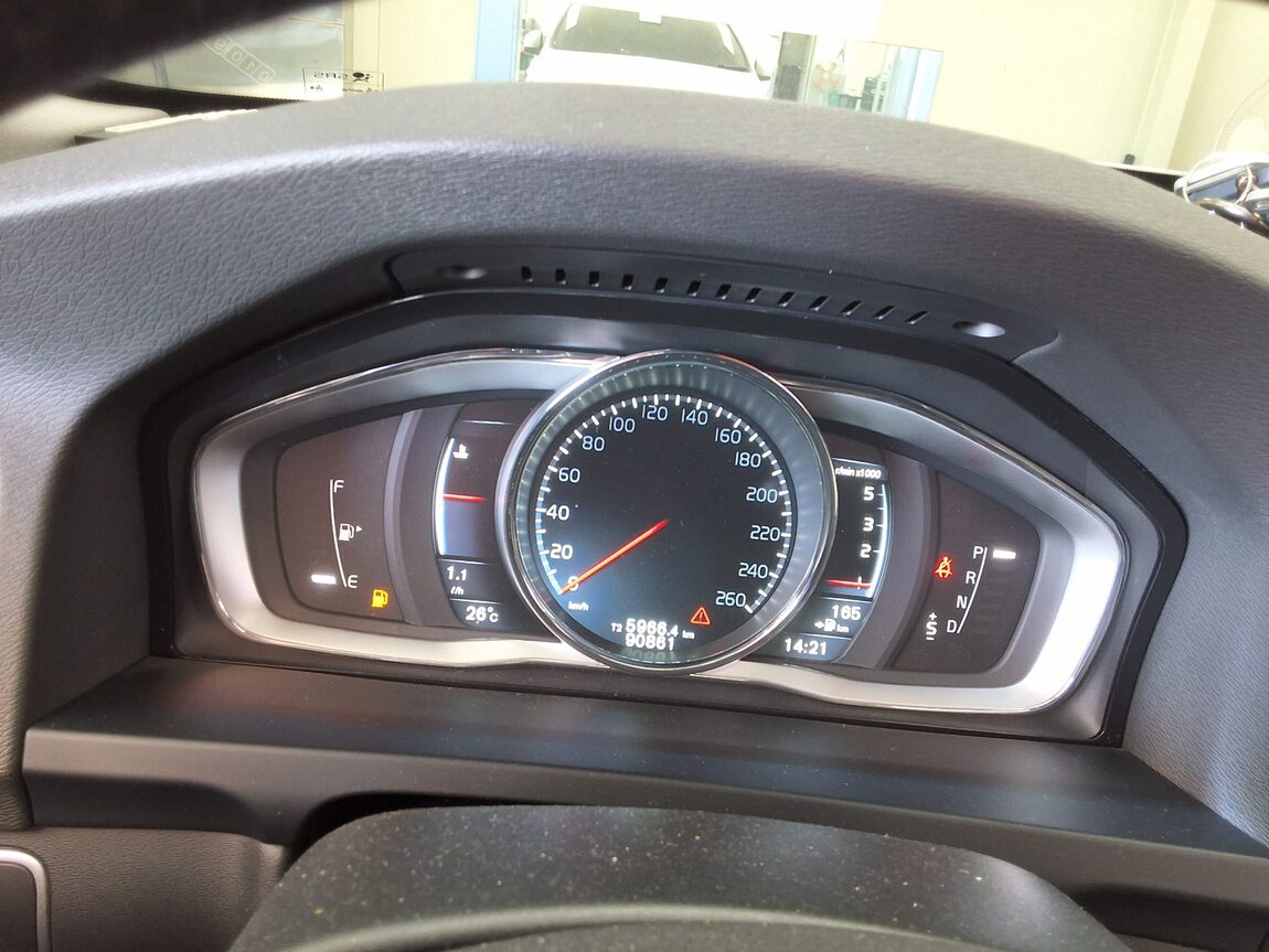 VOLVO V60 D2 2015 - zdjęcie 10