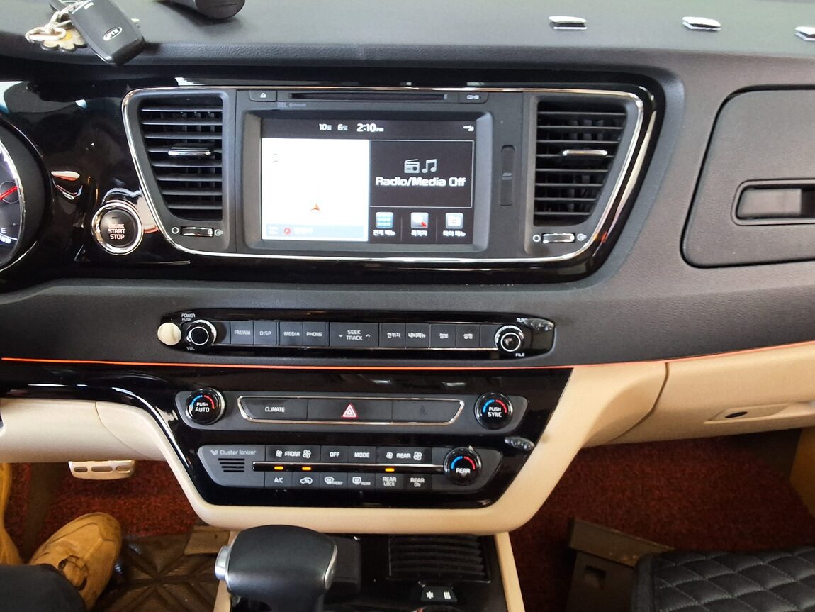 KIA ALL NEW CARNIVAL HI-LIMOUSINE DIESEL 9-SEATER NOBLESSE 2018 - zdjęcie 24