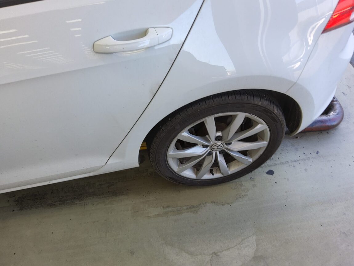 VOLKSWAGEN GOLF (7TH GEN) 2.0 TDI 2015 - zdjęcie 21