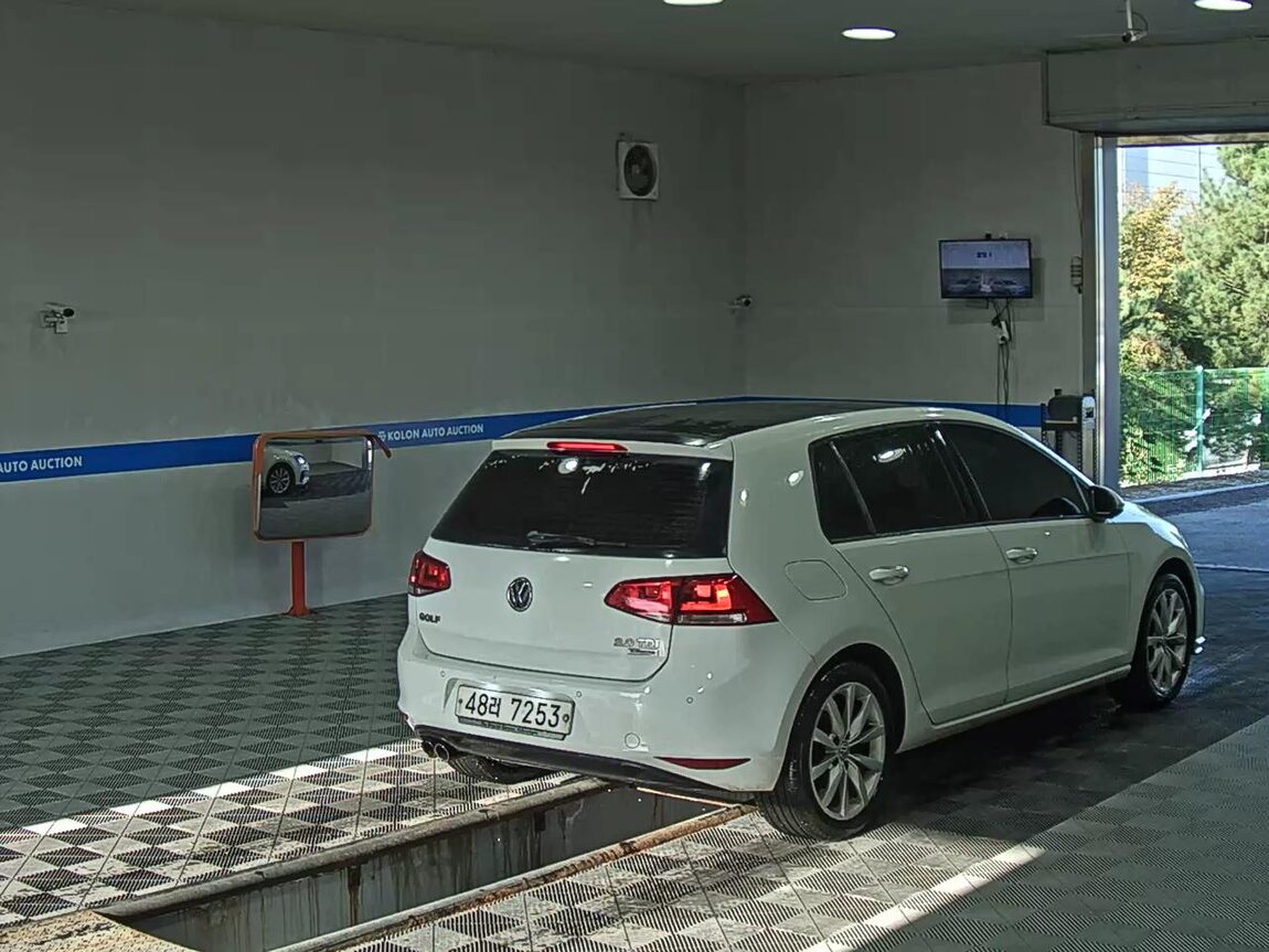 VOLKSWAGEN GOLF (7TH GEN) 2.0 TDI 2015 - zdjęcie 5