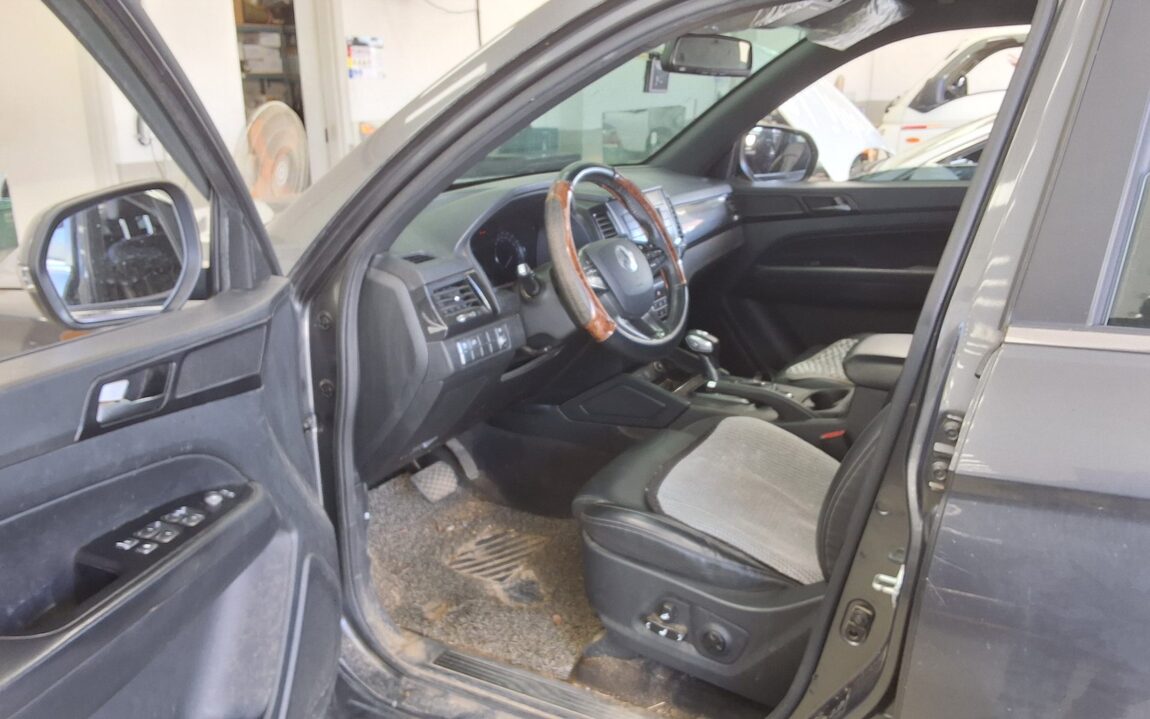 KG MOBILITY (SSANGYONG) REXTON SPORTS 2.2 4WD PRESTIGE SPECIAL 2021 - zdjęcie 10